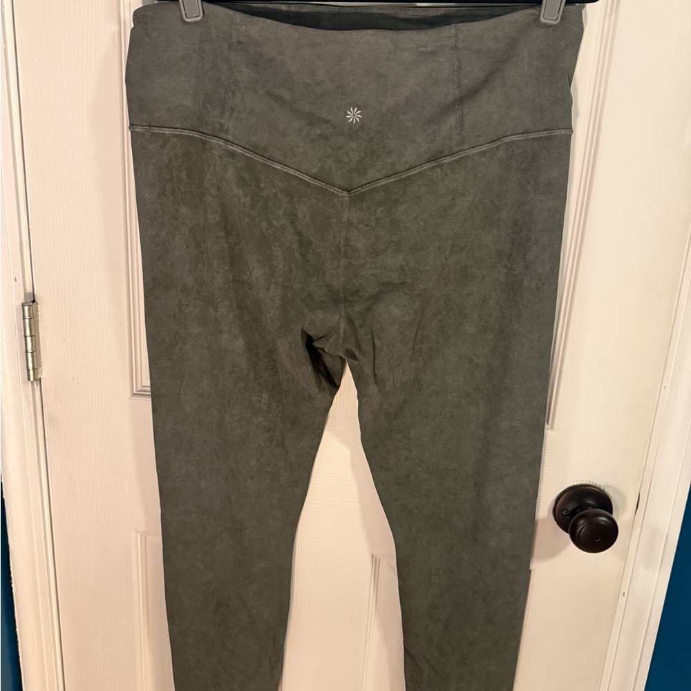 Athleta Elation Garment Dye 7/8 Tight – XLT – Sage Green